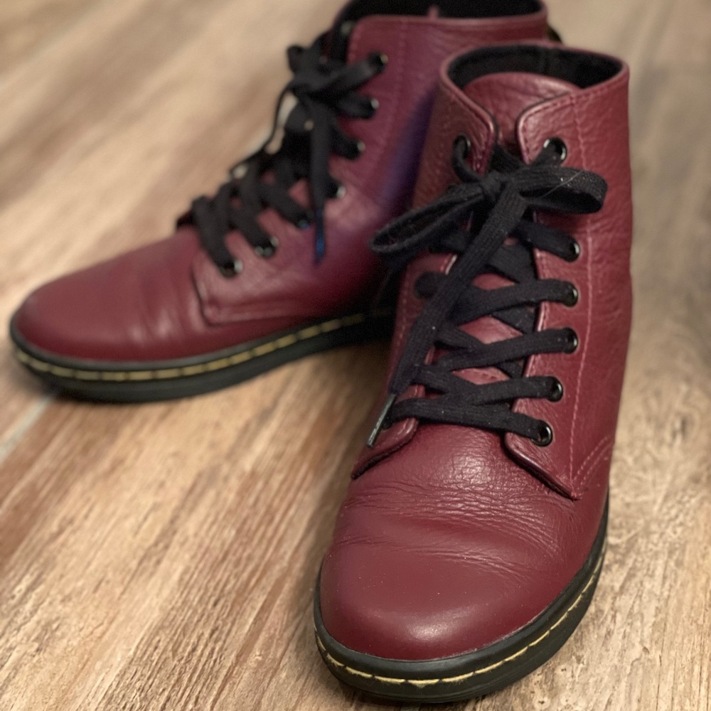 Dr. Martens Leyton Boots